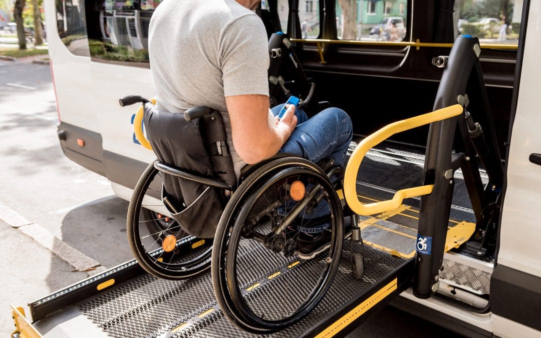 Elevadores para Cadeirantes: Acessibilidade no Transporte Público